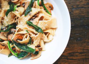 pasta primavera con pesto